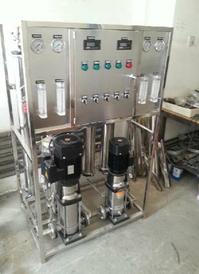 鞍山大連超純水處理設備價格_沈陽碧海源專業加工1噸單級純凈水設備主機_遼寧沈陽.